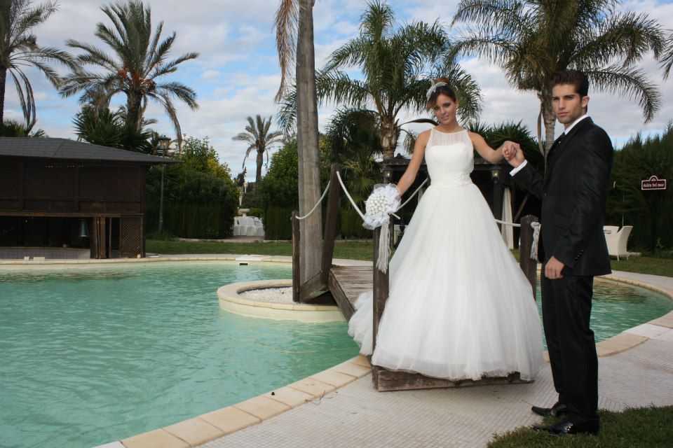 207854_244969358966975_1742281573_n